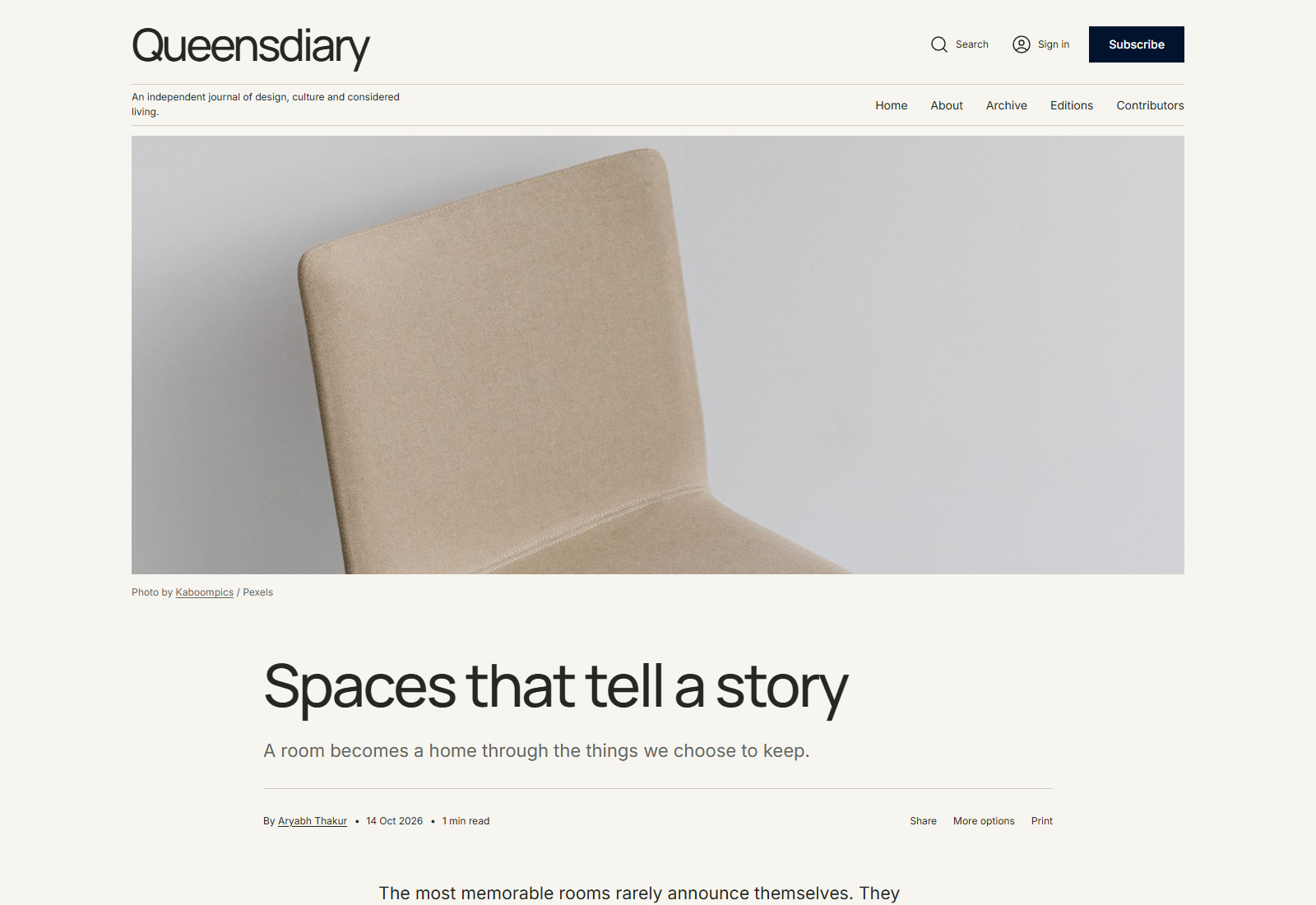 Spaces that tell a story: Queensdiary article design with a spacious title and full-width editorial photograph